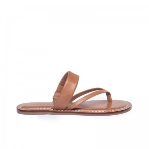 Brown Women Bernardo Leia Thong Flat Sandals | OTX856VW