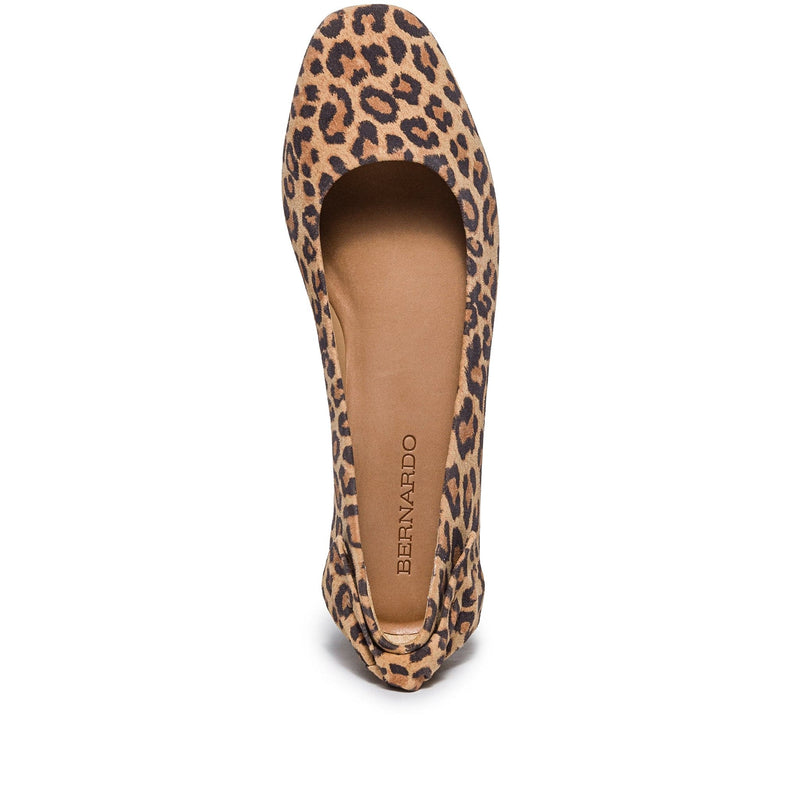 Brown Black Women Bernardo Eloisa Bow Ballet Flats | OPV4645ED