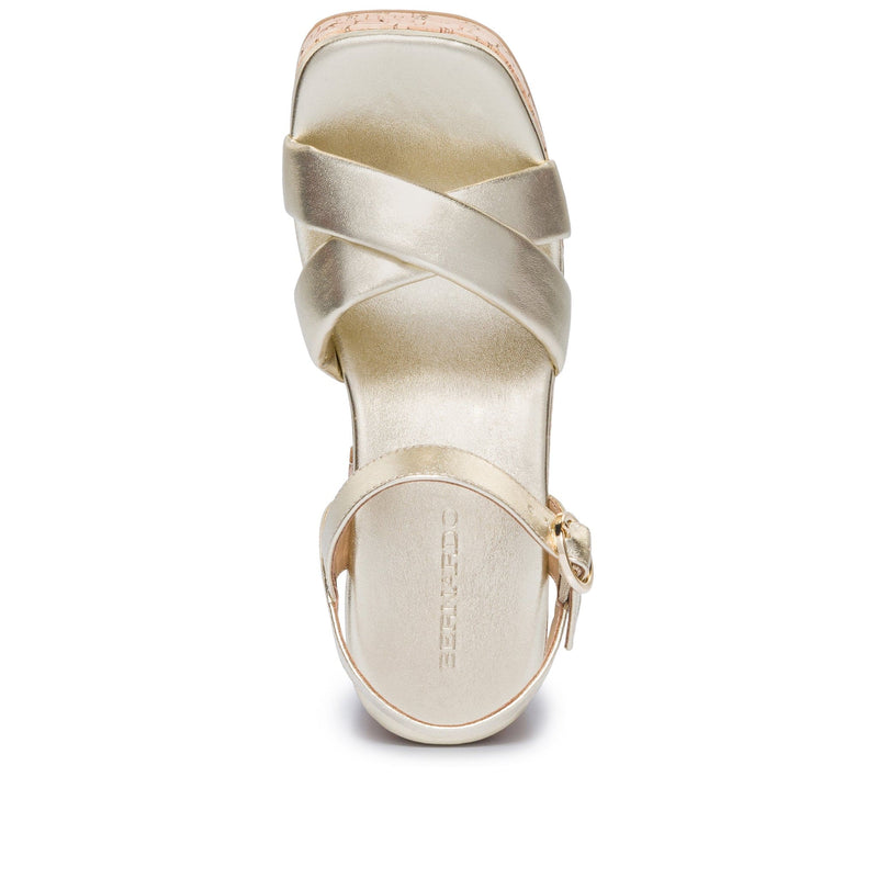 Gold Women Bernardo Weston Platform Sandals | UJS8087TX