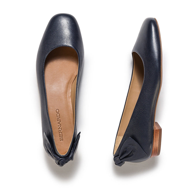 Navy Women Bernardo Eloisa Bow Ballet Flats | EHV9515WF
