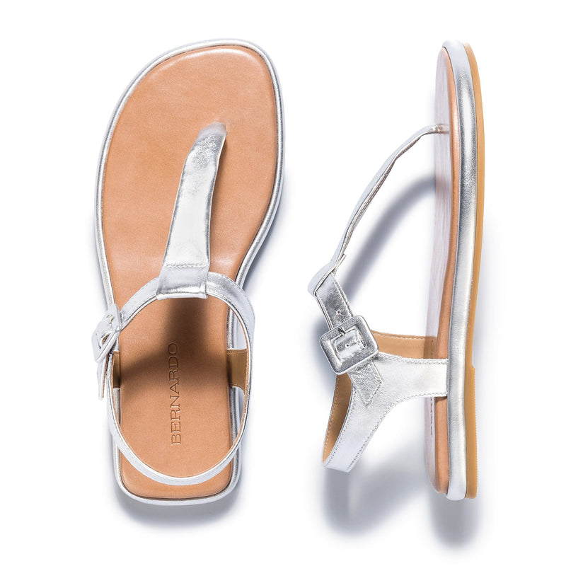 Silver Women Bernardo Tucson T-Strap Flat Sandals | EOV5077XR